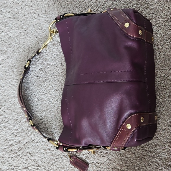 Coach Carly Leather Hobo Bag - Picture 4 of 8